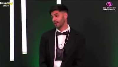This clip is the embodyment of r/engrish