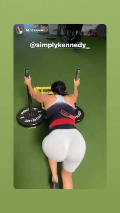 👀