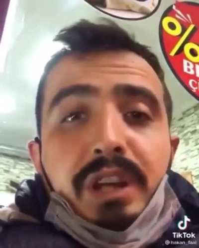 &Ccedil;iğk&ouml;fteciden prezervatif sipariş eden adam