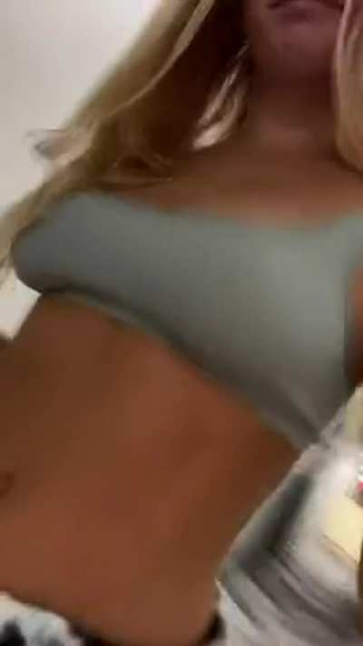 Hottie!