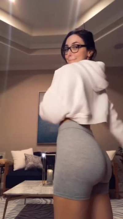 @itsallisoncasey — 🎂