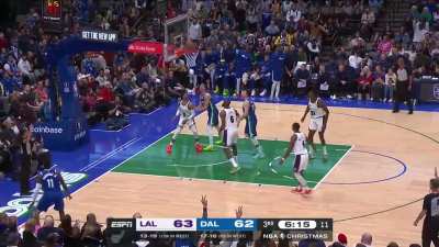 [Highlight] Luka finds Tim Hardaway Jr. for the first Mavs lead of the game