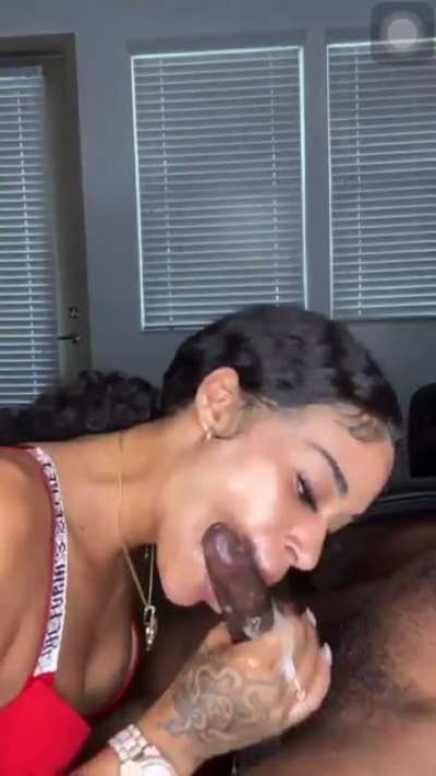 👅🤤