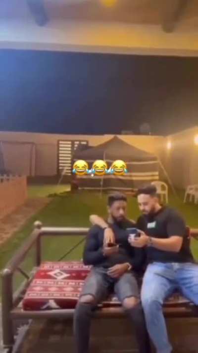 When I watched this vid&eacute;o I couldn't stop laughing.