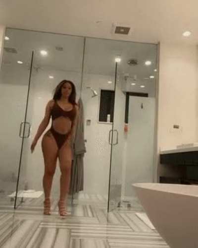 Cardi B juicy ass