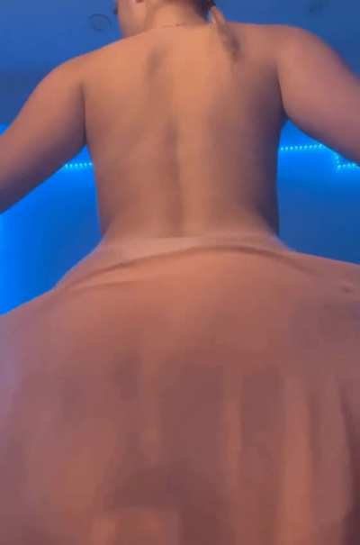 Your favorite ass is back