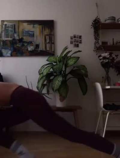 🧘&zwj;♀️