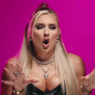Tiffany Stratton (WWE Friday Night SmackDown - 03/29/2024)