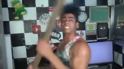 Zoio tá diferente