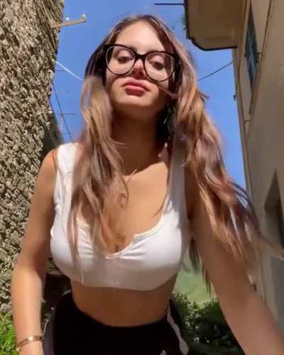 (@vis<wbr>maram<wbr>artin<wbr>a)