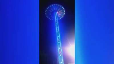 Carnival ride malfunctions and plummets riders to the ground - India