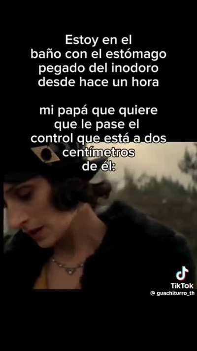 Mi hermano en el fondo:🗿