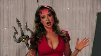 Milana Vayntrub