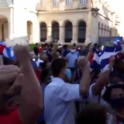 Cuban Comrades flooding the streets chanting &ldquo;THIS IS FIDEL&rsquo;S STREET&rdquo; to combat the opportunists.