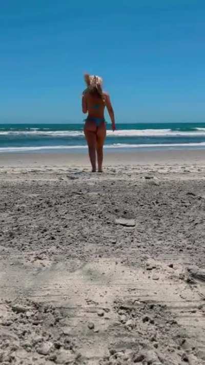 Sophie Angelie with her perfect body😮&zwj;💨