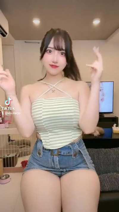 Thighs goddess