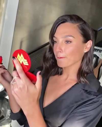 Gal Gorgeous.
