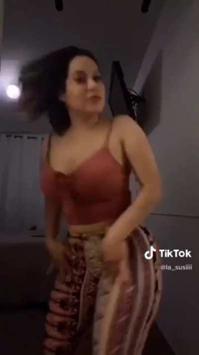 Latina PAWG