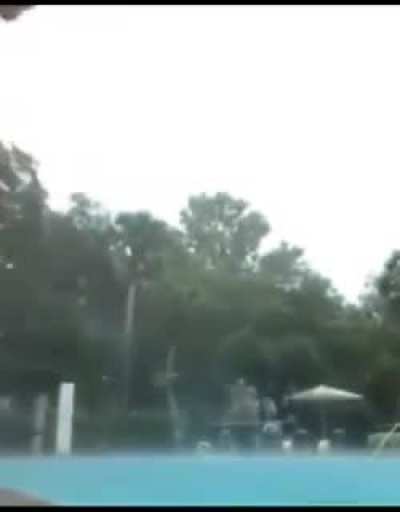 Thunder.MP4