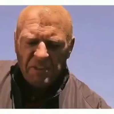 Hank&rsquo;s back - Breaking Bad Extras