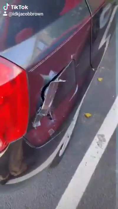 A Tour of my Broken Car (OC)