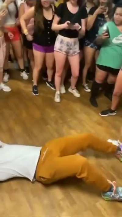 Full Nastya n Cameraman Grindin (1 minute long) Message for full 8 minute video
