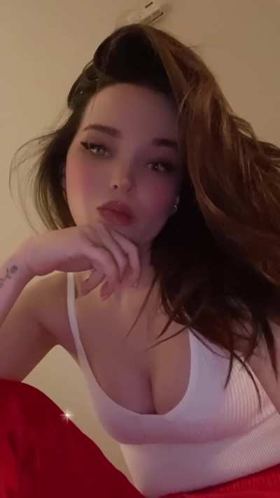 Dove Cameron