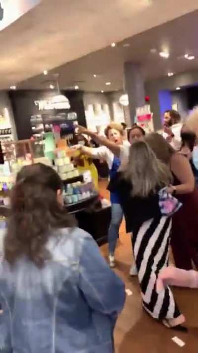 HMC while I go to Bath & Body Works
