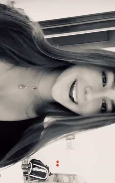 Quien se quiera pajear y hacerle cum tribute DM YAA(tengo m&aacute;s de ella)