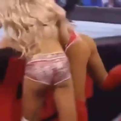Charlotte Flair Giver Comp