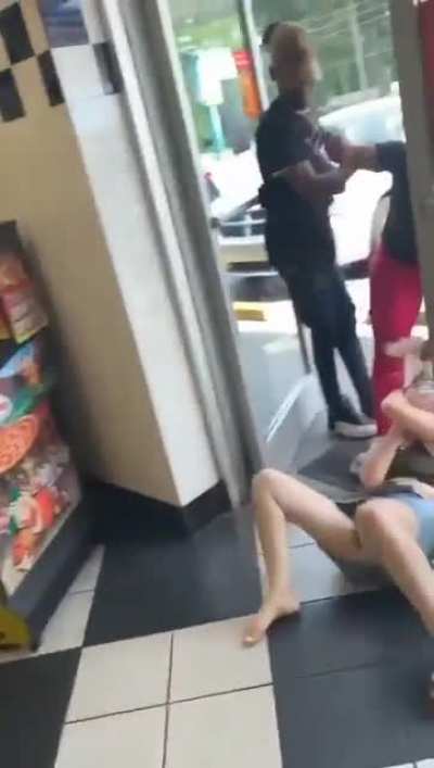 Jealous ex violently beats up her baby daddy&rsquo;s new girl as the baby tries to help her. She was arrested.