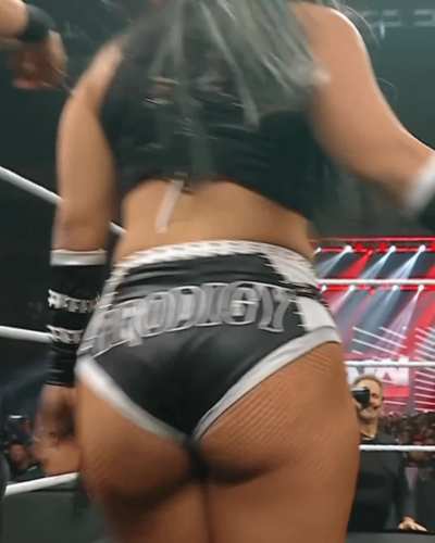 Roxanne Perez 🍑