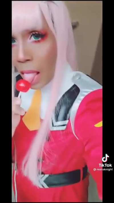 Z-ZeroTwo?! &Eacute; voc&ecirc;?! 😳👉👈
