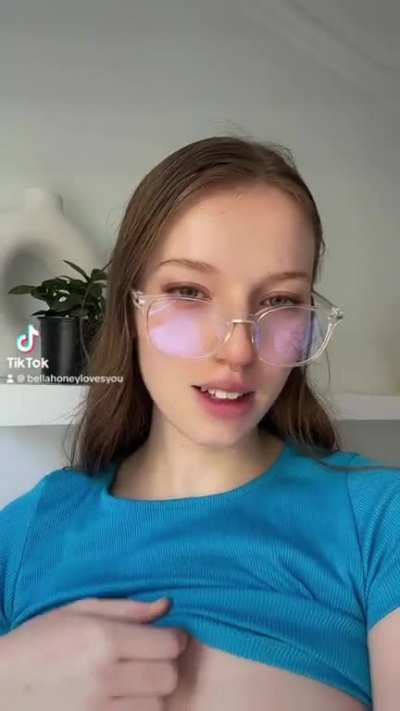 @bellahoney17