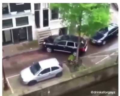 Driving with mini map be like...