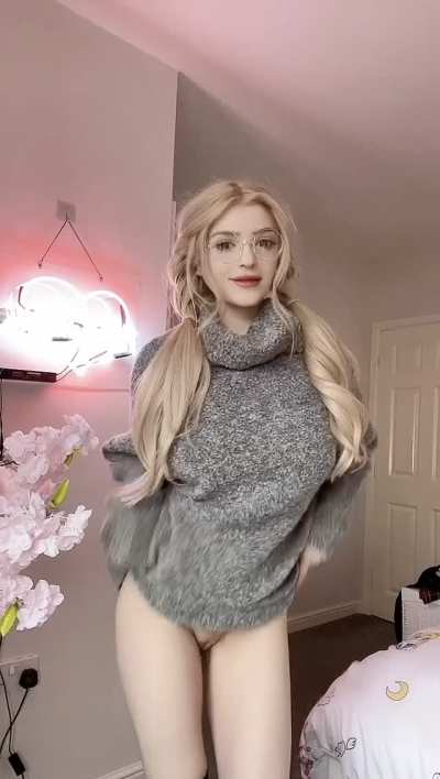 it's my first ever vid like this! are they bigger than you expected under my huge sweater? 💕