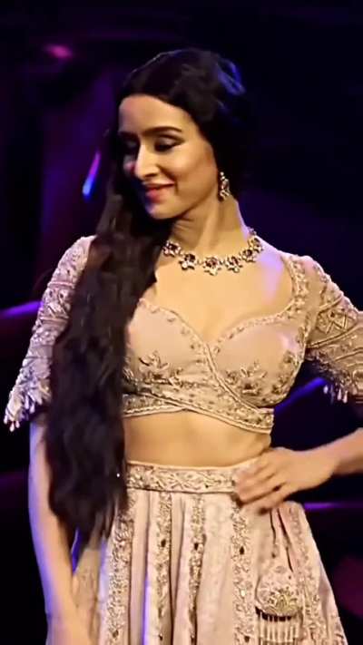 Shraddha hottis woman 👀😍❤️&zwj;🔥