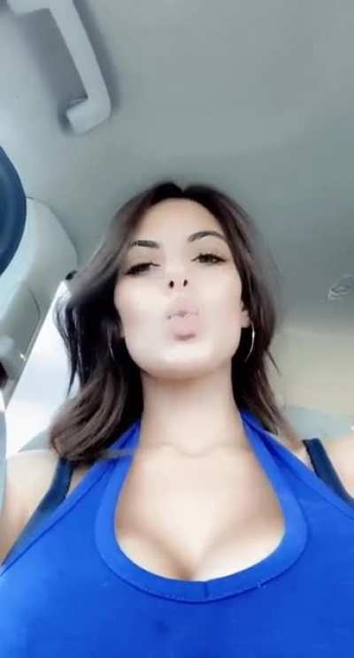 Silly Alexa Pearl [GIF]