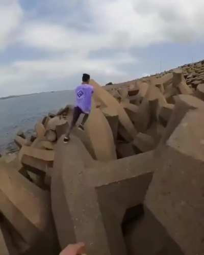Pelo menos n &eacute; em um pr&eacute;dio.