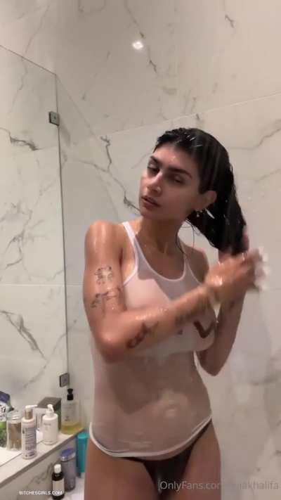 M!a Khalif@ (her vids &amp;amp; pics below)