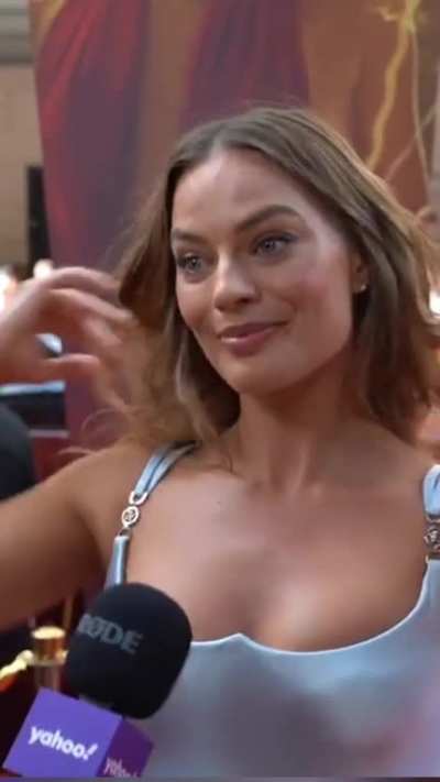 Stunning Margot Robbie at her latest premiere.