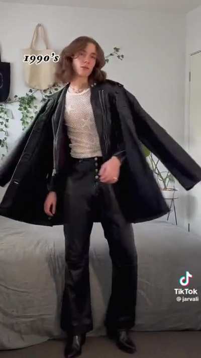 I can’t unsee Alucard