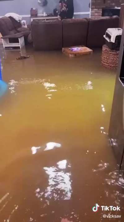 A couple hanging out in their &ldquo;indoor pool&rdquo; (Louisiana)