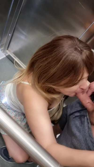 Big Tits Blowjob Deepthroat Elevator Freeuse OnlyFans Public Real Couple Rough Porn GIF
