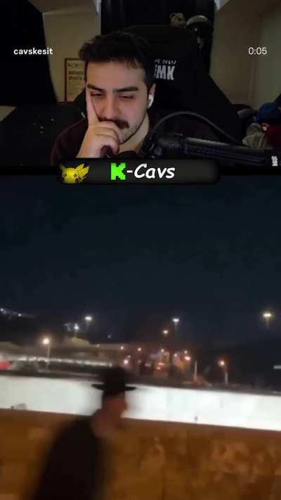 Jajaja,pasaba un judío con musiquita y todo :'v