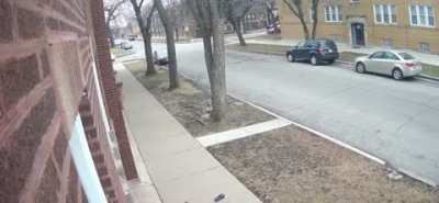 Chicago man tries to rob woman who turned out to be an off duty officer resulting in a struggle and which he&rsquo;s shot three times. He would later die from his wounds.