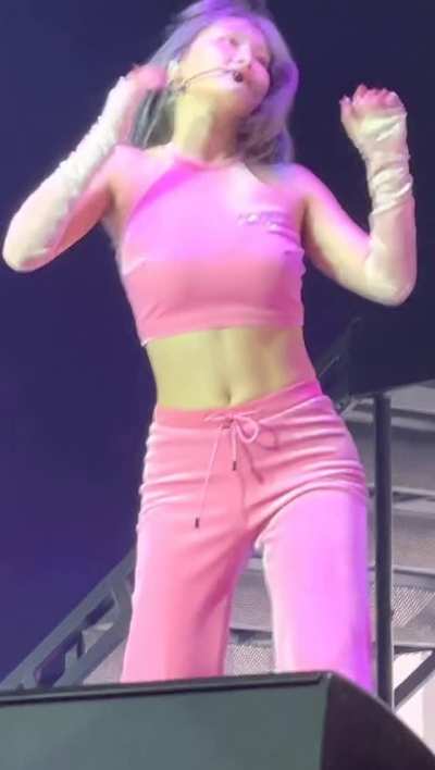 Momo 🍑