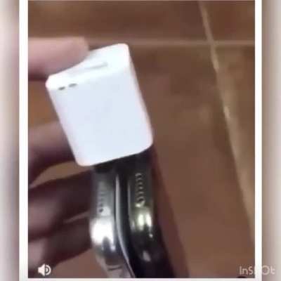 How to share phone battery