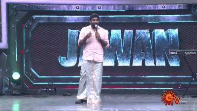 Witty Vijay Sethupathi!! Here he's telling that when he was in school he loved a girl, but she loved SRK &amp; finally he took his revenge in Jawan after all these years.