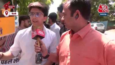 This is the most hilarious video that you will watch today 

BJPs student wing ABVP members were protesting against Congress, when this Aaj Tak reporter asked them what they are protesting against, no one had a clue 

This is the IQ of an average BJP supp